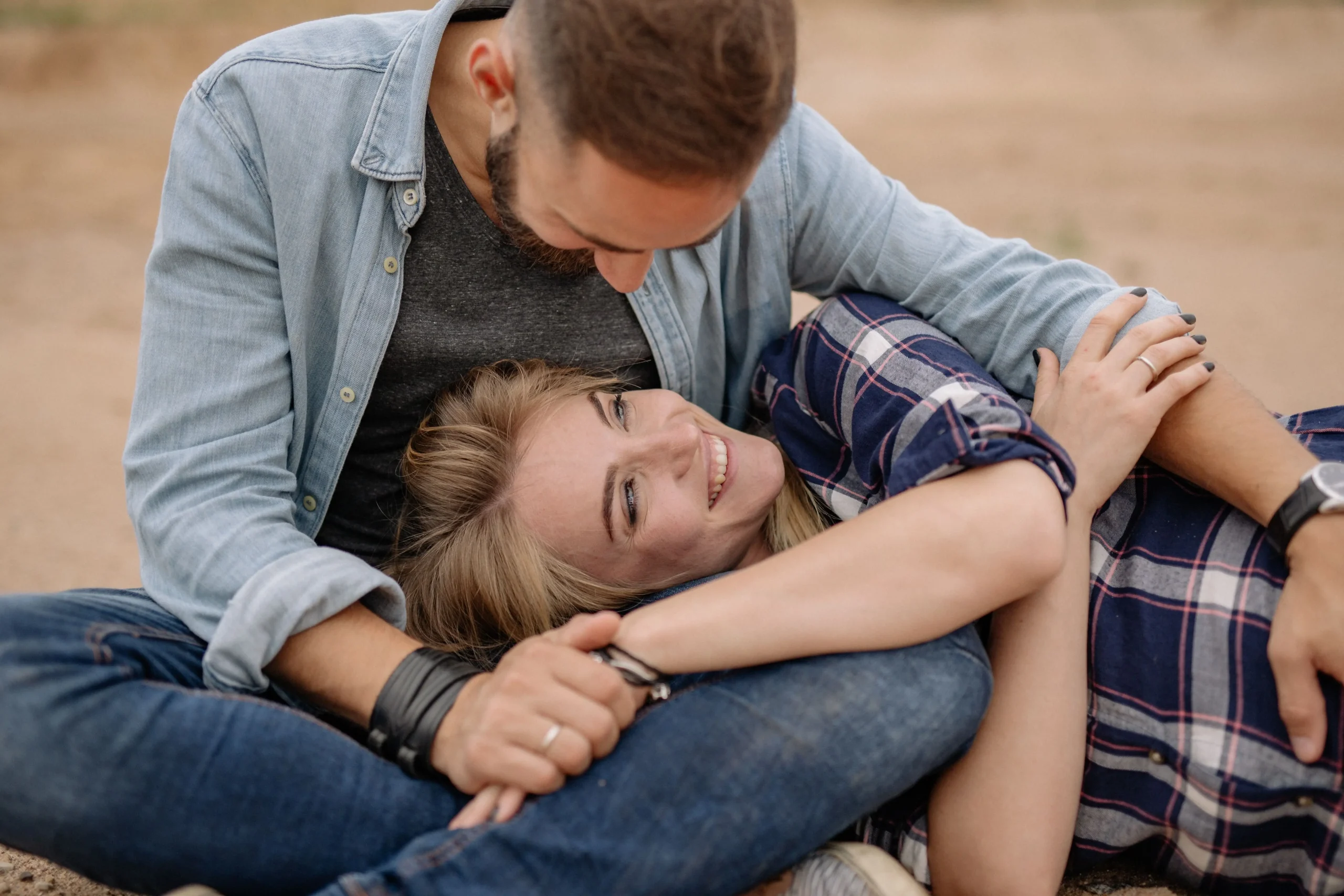 Geliebt, gesehen, begehrt: Warum Liebe allein in Beziehungen nicht reicht
